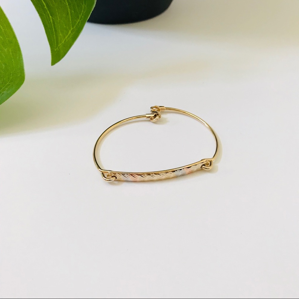 Super cute and delicate gold plated bracelet